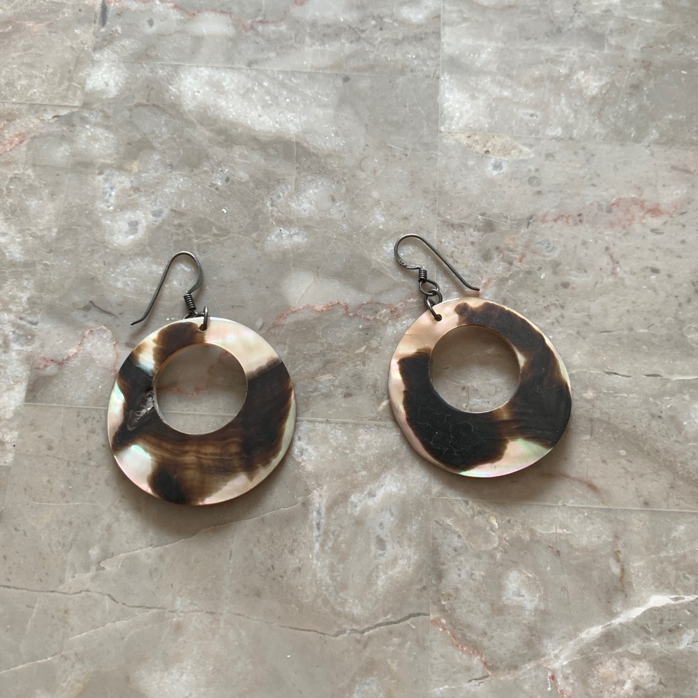 Sterling Silver 925‎ Mother of Pearl Shell Circle Drop Earrings Brown Iridescent
